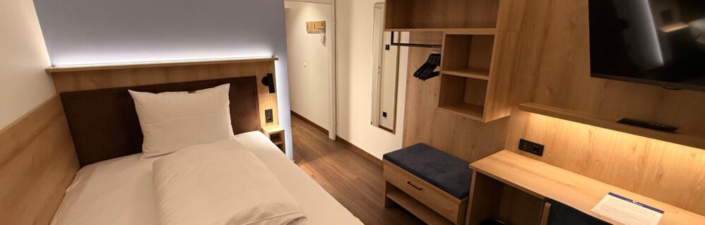 Queen Size-Bed Standard